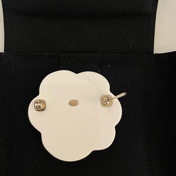 CHANEL TIMELESS ENAMEL CC CAMELLIA BROOCH - Picture 10 of 14